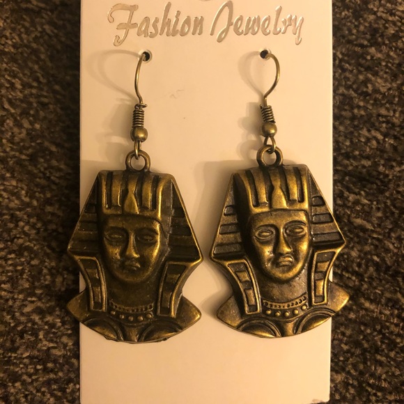 Vintage Pharaoh Earrings - Picture 2 of 8